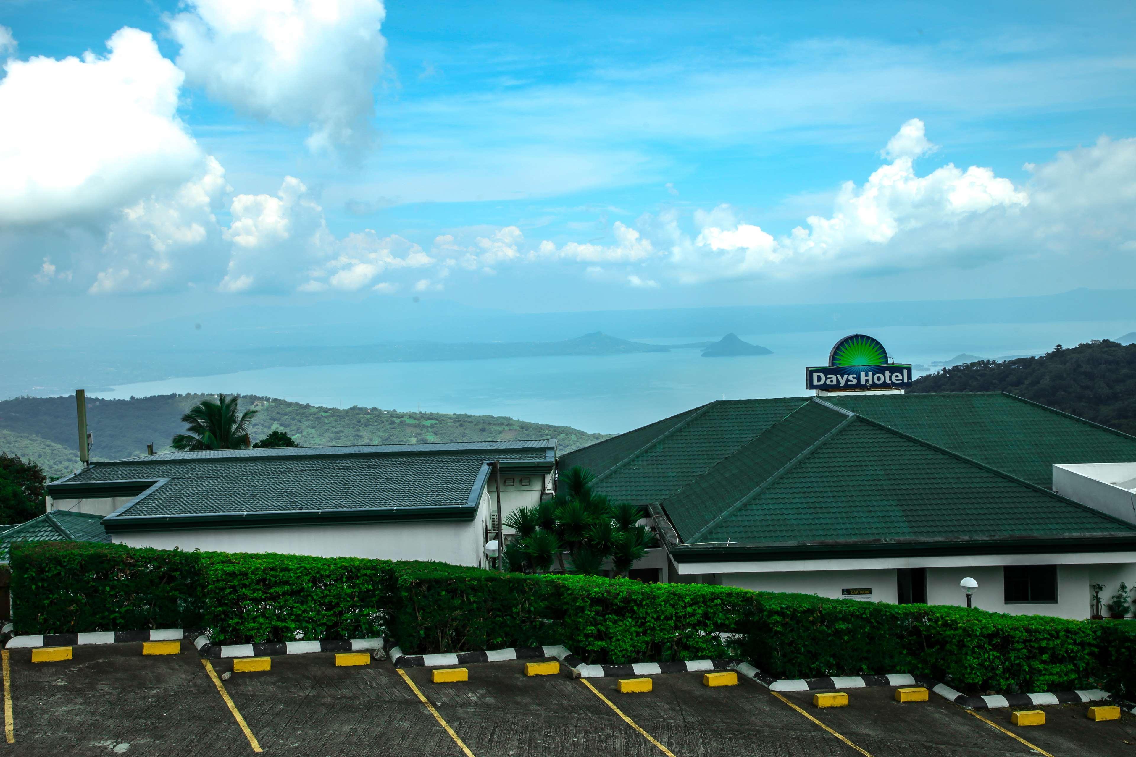 Days Hotel Tagaytay Tagaytay City Exterior photo